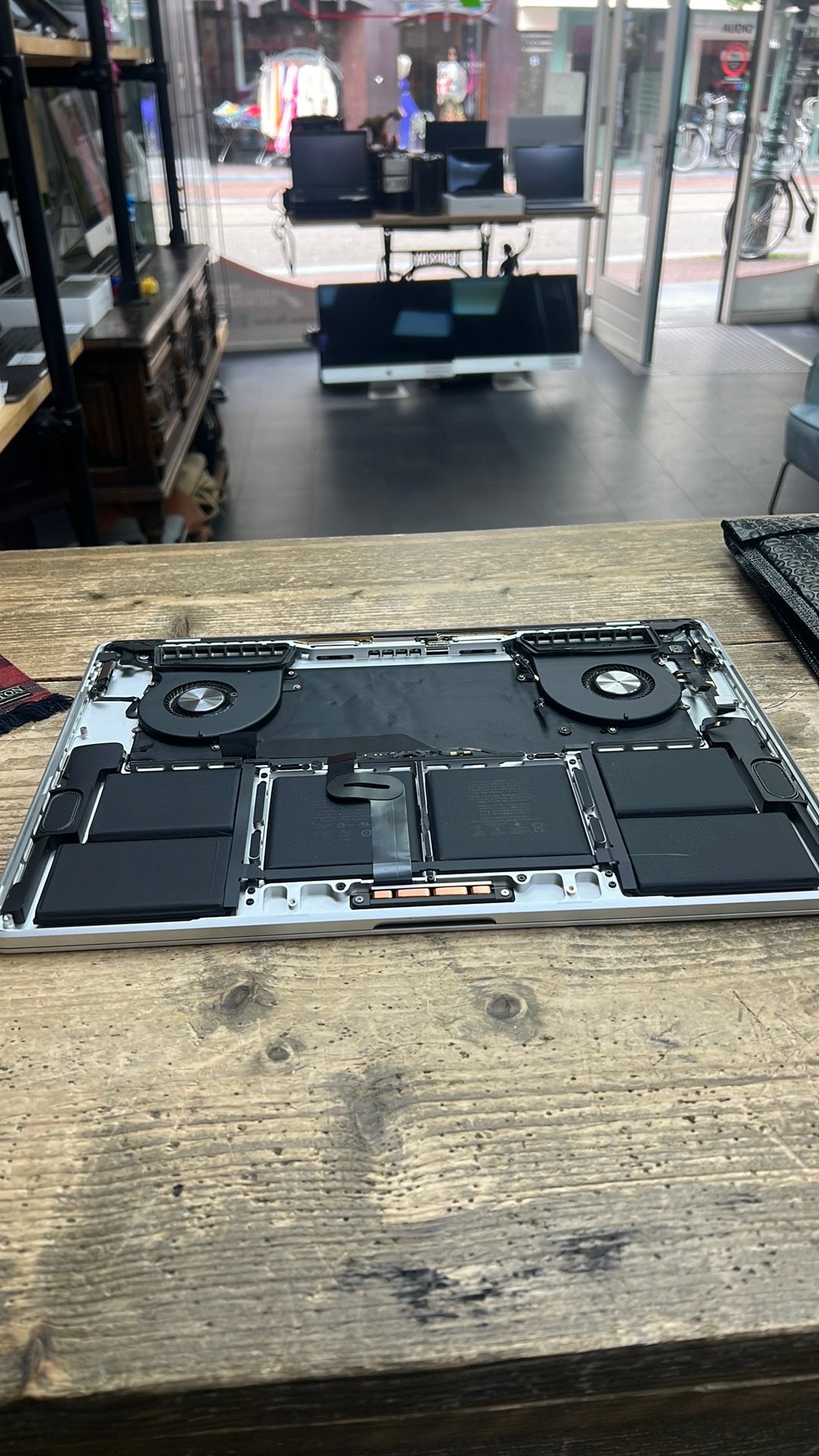 Macbook pro 16 inchTopcase met toetsenbord A2141, Gebruikt, Ben, Ophalen of Verzenden, Rma@notebookandmore.nl