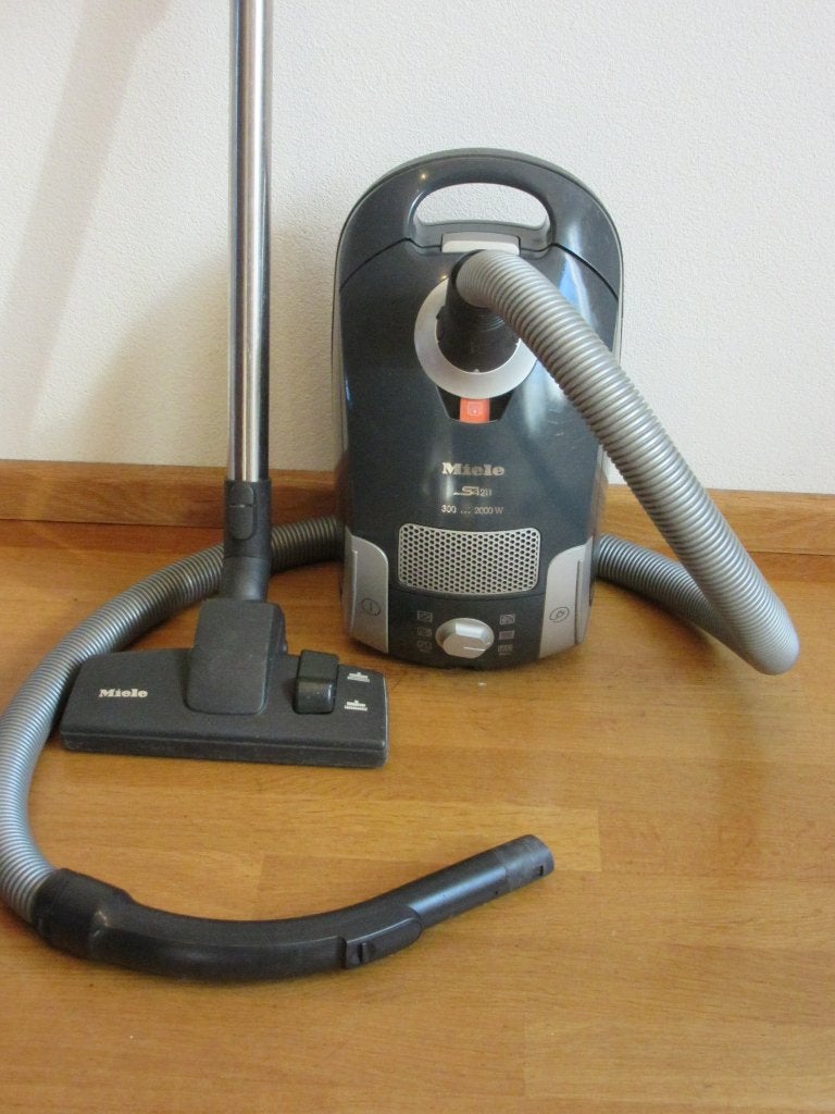 Miele Stofzuiger  S4211   300------2000 watt., Witgoed en Apparatuur, Gebruikt, 1600 tot 2000 watt, Miele, Sledestofzuiger