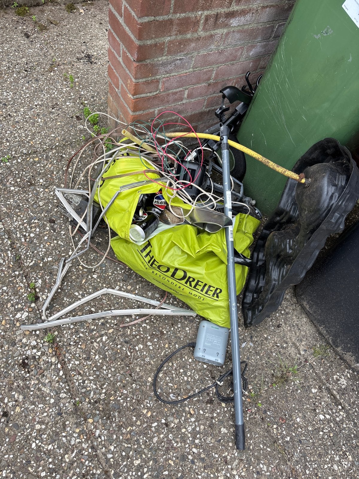Klein beetje oud metaal + kleine combimagnetron, Ophalen of Verzenden, Gebruikt