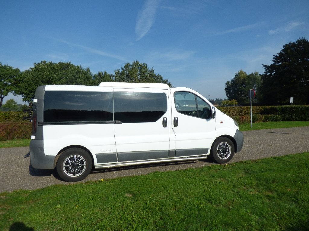 Opel Vivaro Compacte en veelzijdige buscamper., Overige merken, Buscamper of Camperbus, Dakluik, Tot en met 2