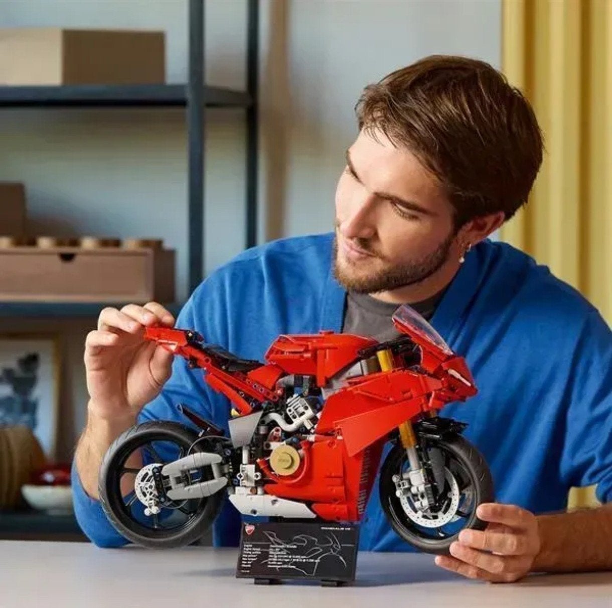 Ducati Panigale V4 S Bouwset (Model 42202) - Nieuw in doos, Hobby en Vrije tijd, Modelauto's | Overige schalen, Ophalen of Verzenden
