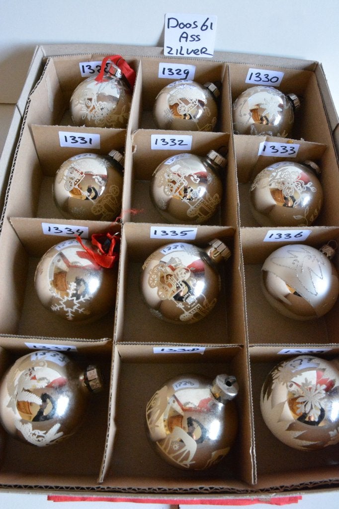 Kerstballen zilver Doos 61, Ophalen of Verzenden, Zo goed als nieuw