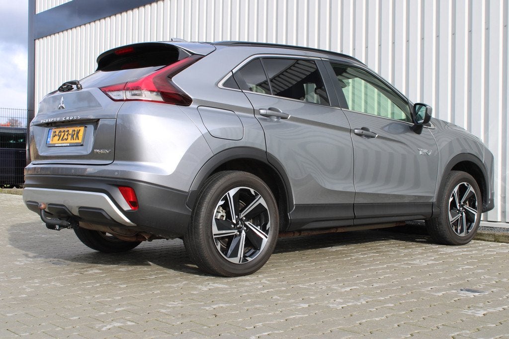 Mitsubishi Eclipse Cross 2.4 PHEV Intense+ | Incl. 12 maande, Auto's, Mitsubishi, 4 cilinders, Leder en Stof, 120 €/maand, Bedrijf