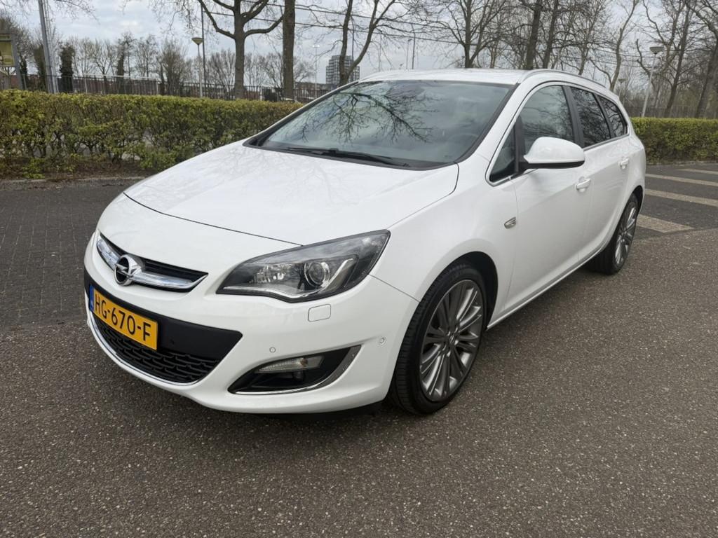Opel Astra Sports Tourer 1.4 Turbo Sport +, Euro 5, Gebruikt, 4 cilinders, Wit