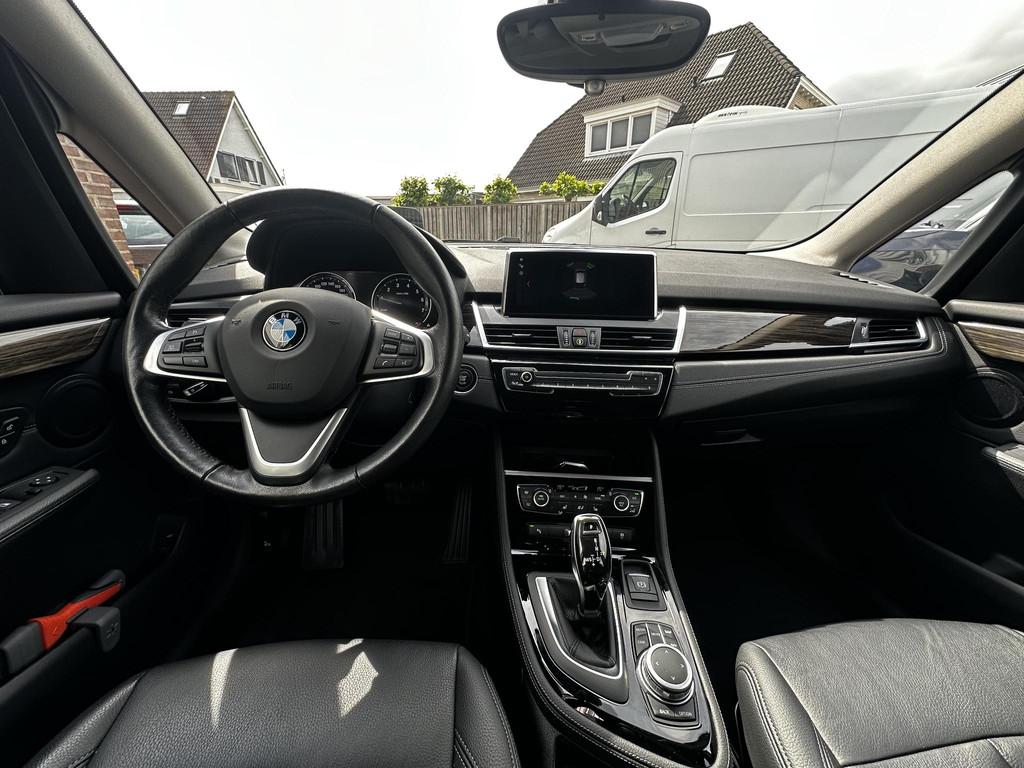 BMW 2-serie Active Tourer 218i High Executive Luxury Line, Auto's, 136 pk, Gebruikt, Zwart, 3 cilinders