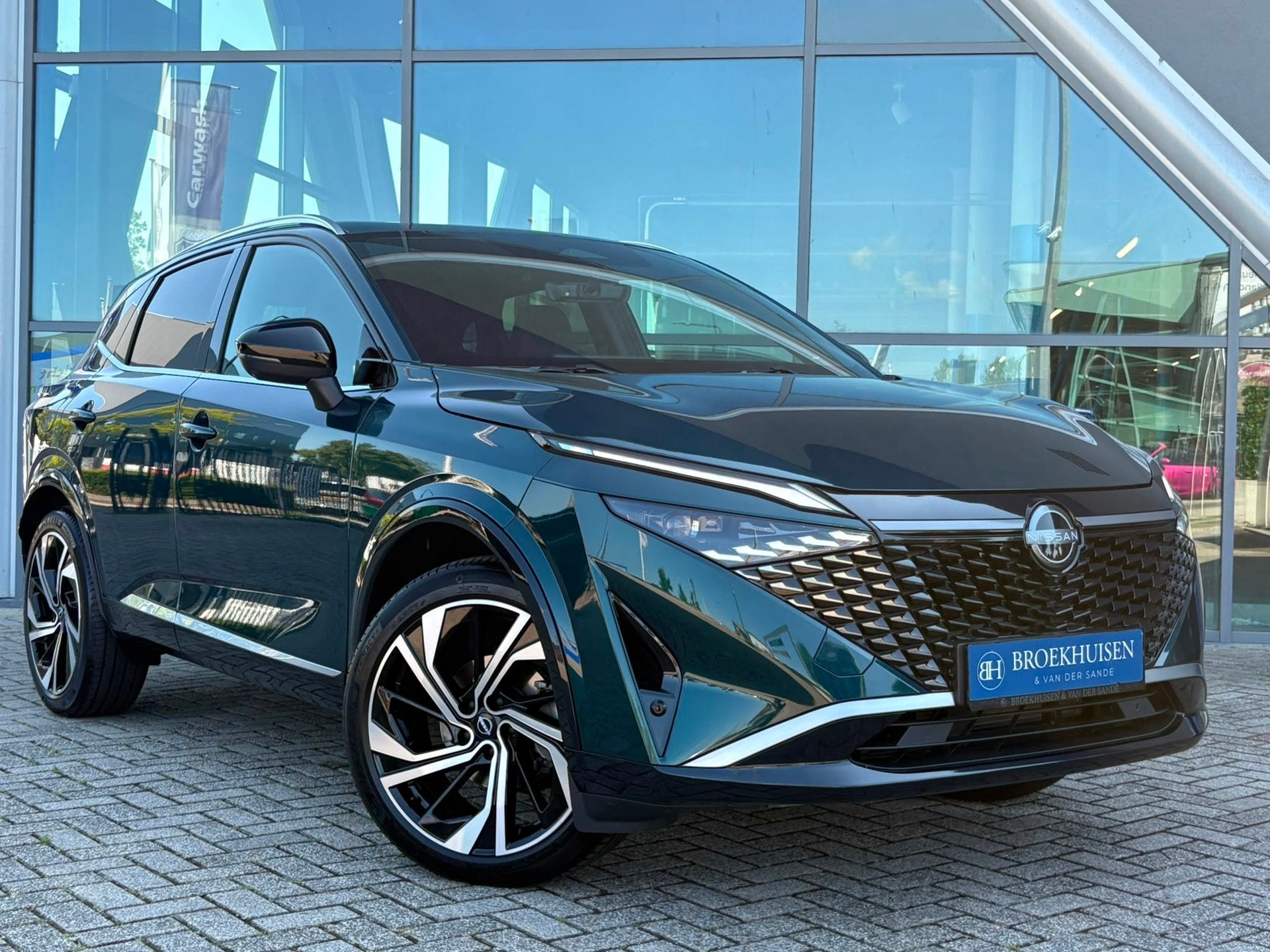 Nissan Qashqai 1.3 MHEV Xtronic Tekna Plus 158pk Massage sto, Gebruikt, Zwart, 4 cilinders, Bedrijf