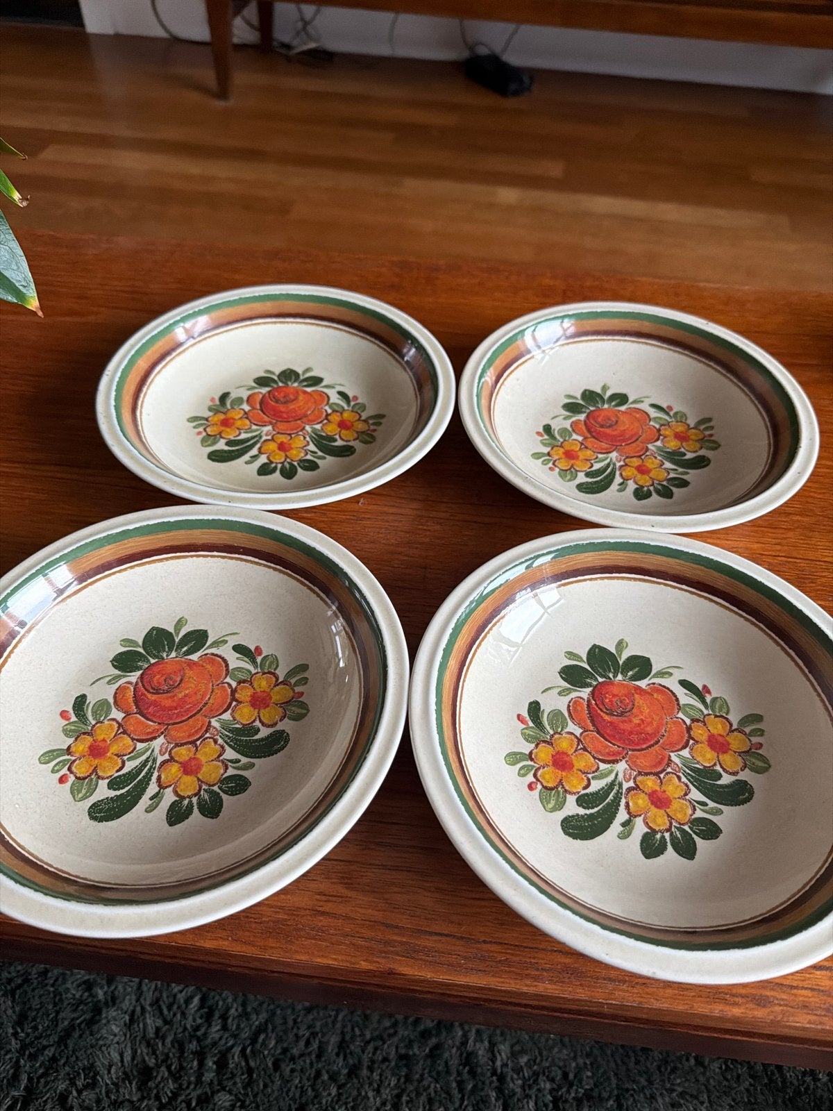 4 Vintage Diepe Borden Bavaria Winterling Roslau Reliëf, Ophalen of Verzenden