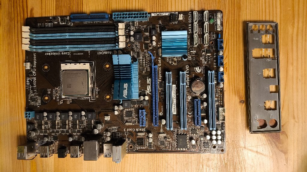 ASUS M4A87TD/USB3 Moederbord AM3+ AMD Phenom II 1055T 6 core, Gebruikt, DDR3, Ophalen of Verzenden, ATX