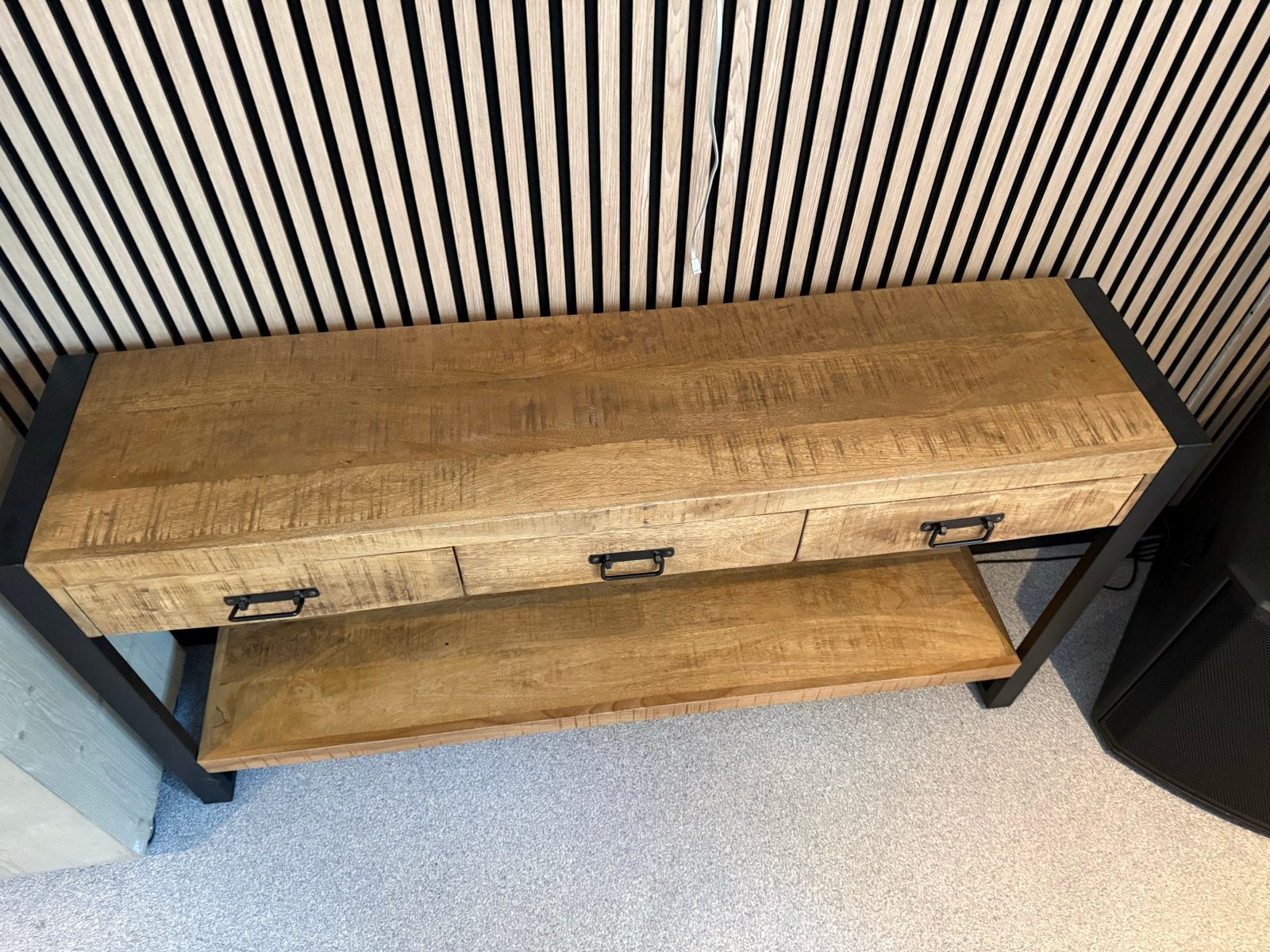 Mooie sidetable 160x35x78 cm - Zo goed als nieuw, Huis en Inrichting, Ophalen of Verzenden, Zo goed als nieuw, 150 tot 200 cm
