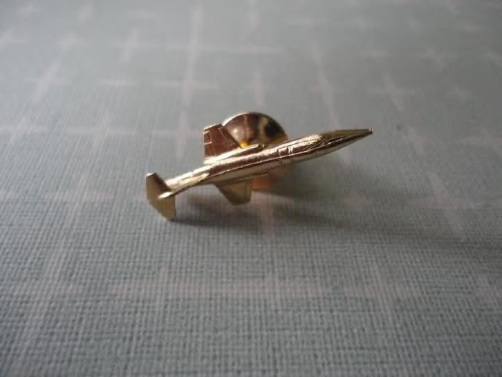 Pin/speld F104 Starfighter ., Verzamelen, Verzenden, Zo goed als nieuw, Patch, Badge of Embleem