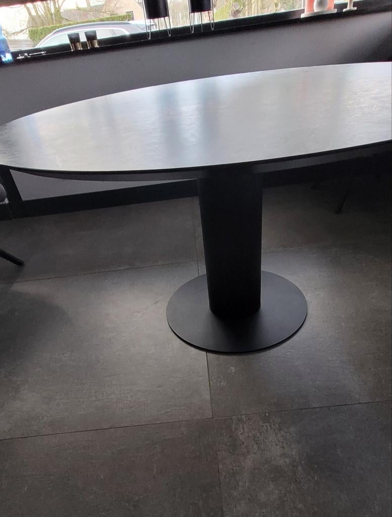 Hpl ronde tafel 140 doorsnee, Huis en Inrichting, Tafels | Eettafels, Ophalen, Rond, Zo goed als nieuw, 100 tot 150 cm