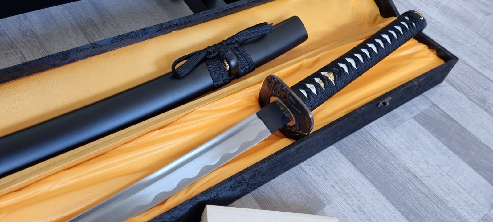 Scherp katana zwaard, samurai zwaarden, sabel, mes, dolk

Sc, Ophalen of Verzenden, Overige soorten, Azië, Zwaard of Sabel