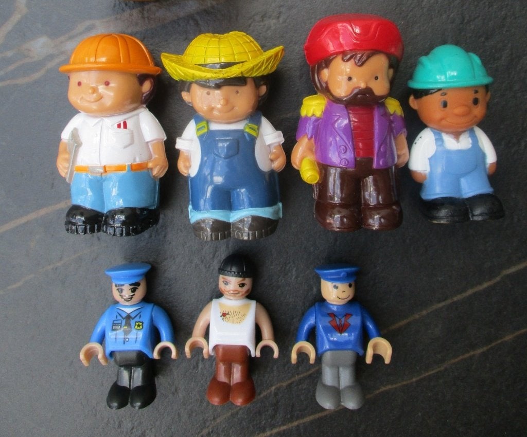 Speelfiguren - 7 stuks poppetjes plastic, Verzamelen, Ophalen of Verzenden, Zo goed als nieuw