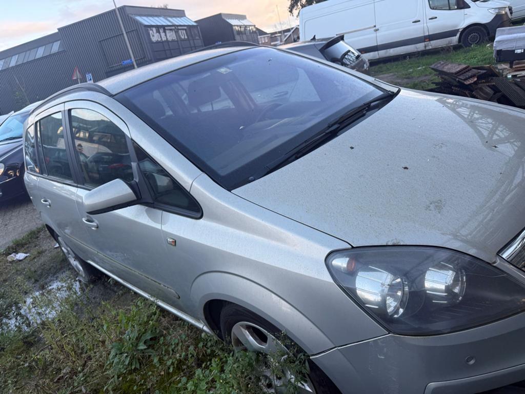 Opel Zafira 2.2 AUT 2006 Grijs, 4 cilinders, 7 stoelen, Origineel Nederlands, Zafira