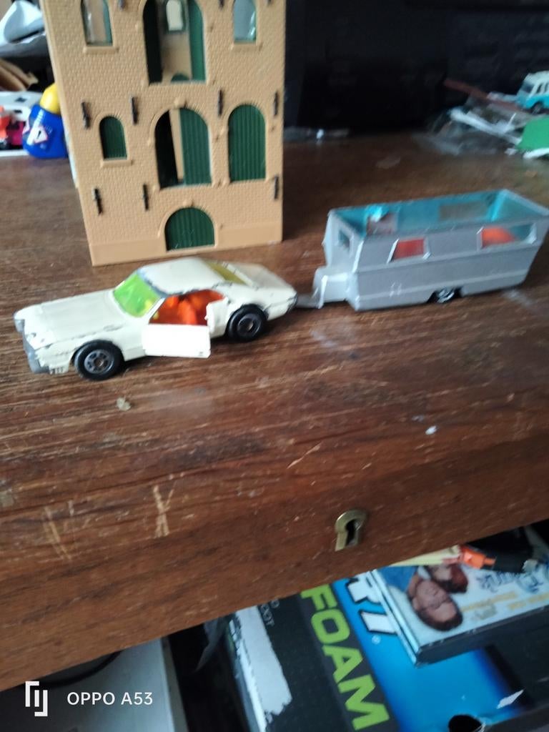 Olsmobiel toronado mèt caravan siku 1.64, Ophalen of Verzenden
