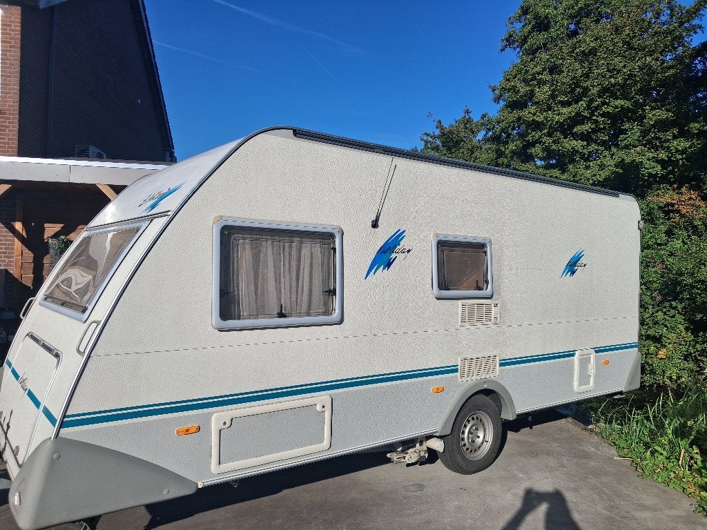 Complete Eiffelland Holiday Caravan (1997) 5 pers - treinzit, Kachel, Treinzit, 750 - 1000 kg, 5 tot 6 meter
