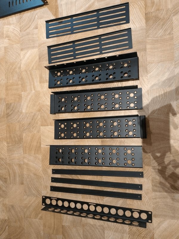 Startech 2U Vaste 19" universele serverrack rails, Computers en Software, Ophalen, Zo goed als nieuw