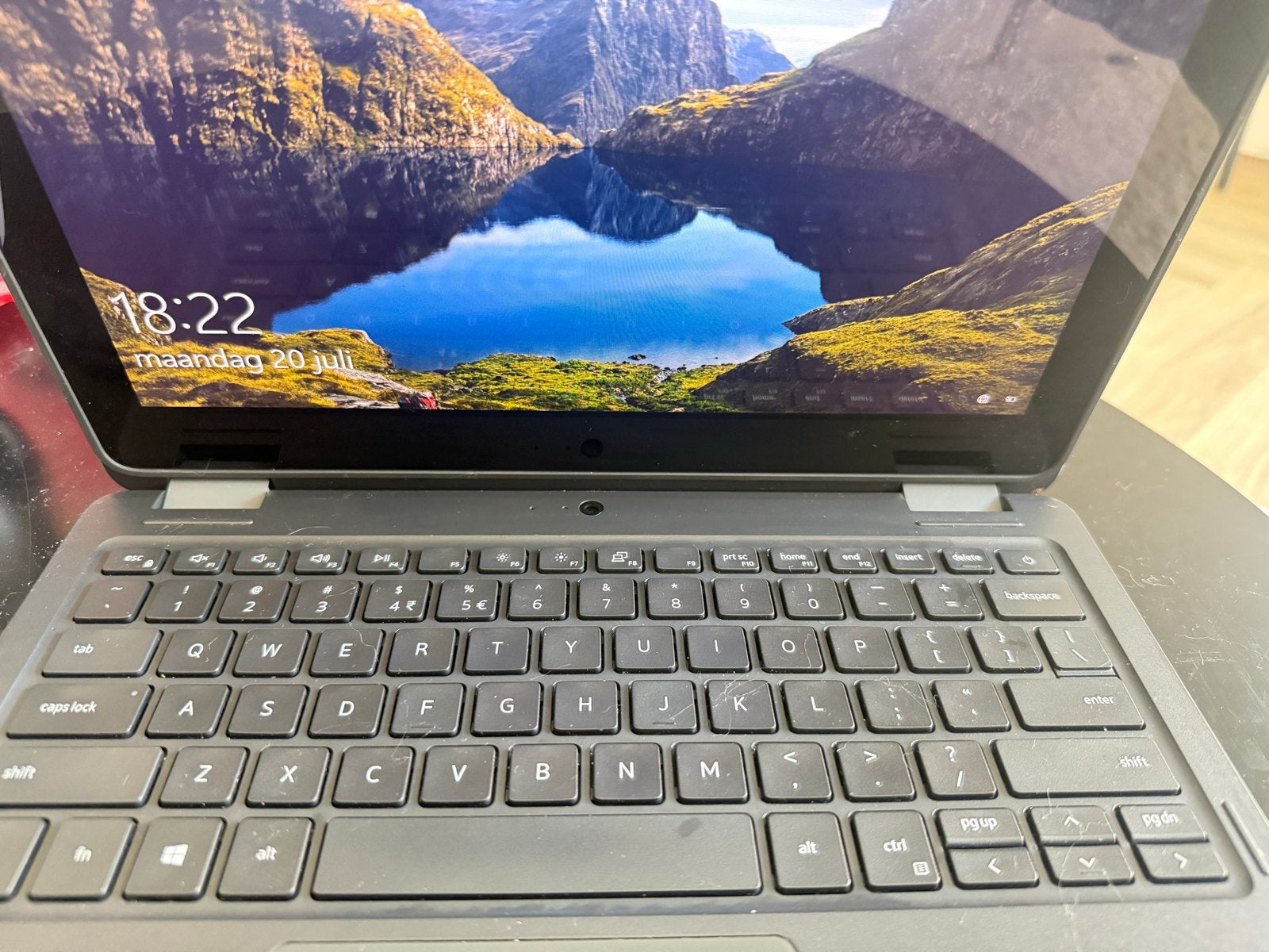 Dell Latitude 3120 Laptop – Snel en compact, Computers en Software, Windows Laptops, Ophalen, Gebruikt, Minder dan 4 GB, Qwerty