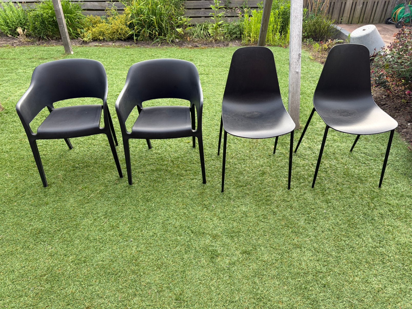 4 zearte tuinstoelen, Ophalen of Verzenden, Zo goed als nieuw, Blauw, Eén