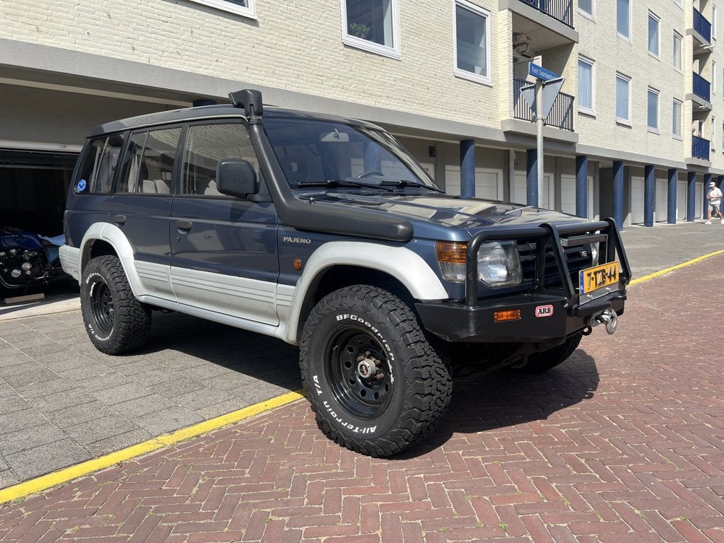 Pajero V20 3.0 V6 1992 / Onderhoudsdossier / Expeditiebouw, Auto's, Stof, Blauw, 2650 kg, Handgeschakeld