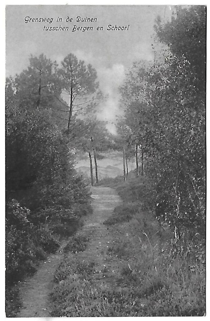 Tussen Bergen en Schoorl Oude Ansichtkaart ( B1423 ), Ophalen of Verzenden, 1940 tot 1960, Ongelopen, Noord-Holland