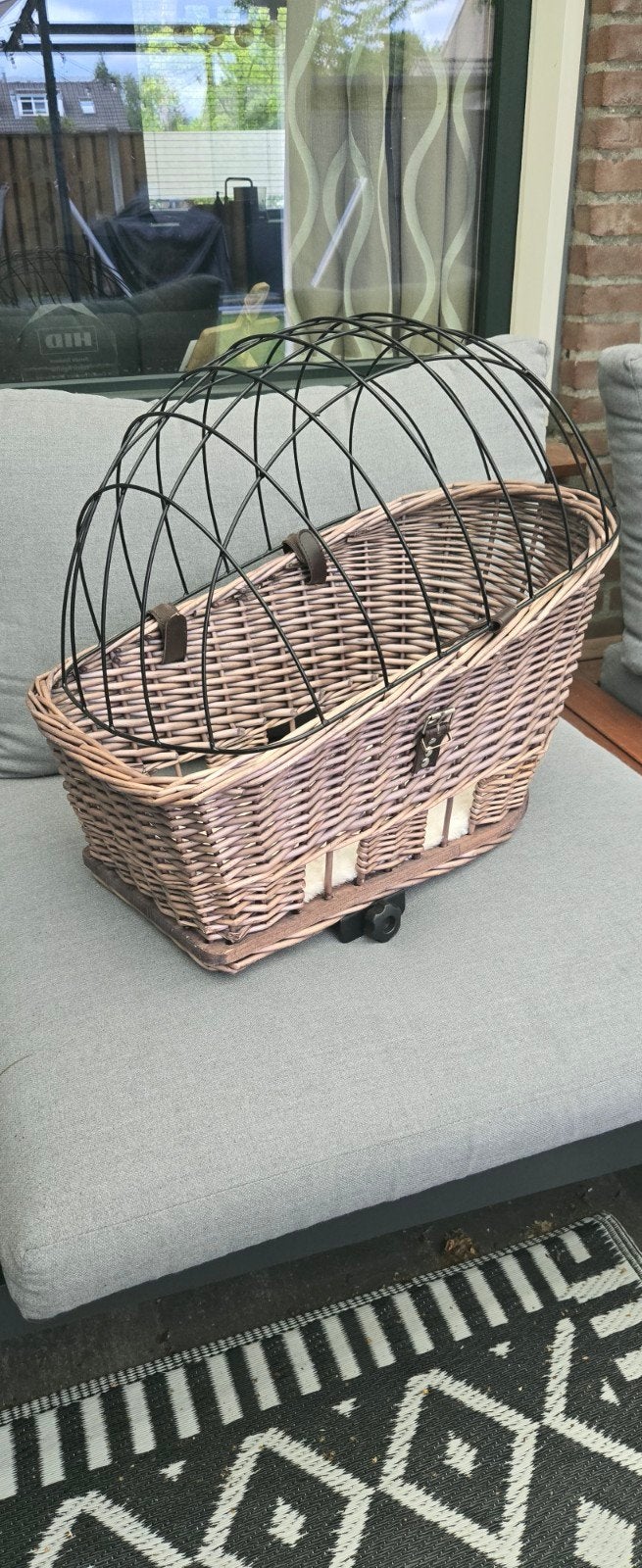 Luxury Wicker Dog Bicycle Basket with Safety Dome – As New, Ophalen, Nieuw, 75 tot 110 cm, Minder dan 65 cm