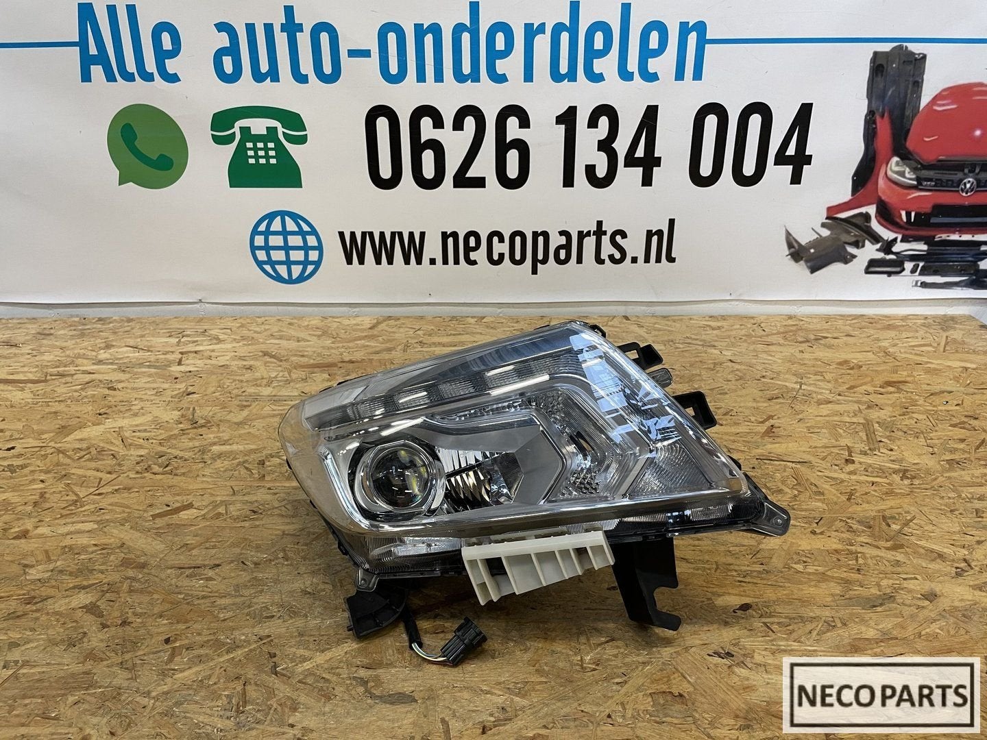 NISSAN NAVARA NP300 XENON LED KOPLAMP RECHTS COMPLEET, Auto-onderdelen, Gebruikt, -, -, Ophalen of Verzenden