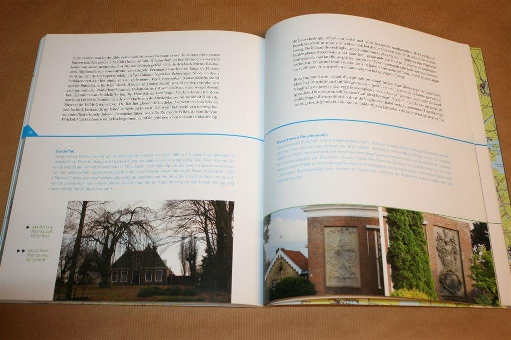 Tussen Hemdijk en Klif. Nationale Landschap Zuidwest-Fryslân, Ophalen of Verzenden, Zo goed als nieuw