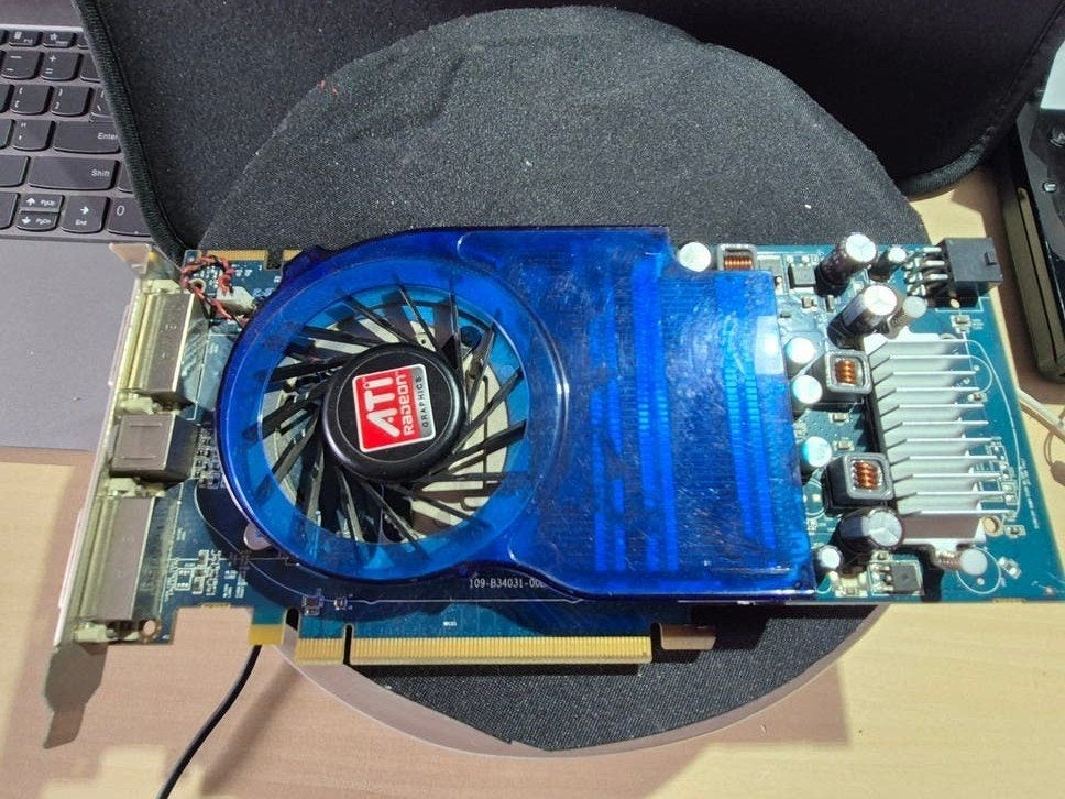 ATI Radeon HD 3870 Grafische Kaart 1GB GDDR3, Computers en Software, Videokaarten, Gebruikt, AMD, GDDR3, Ophalen of Verzenden