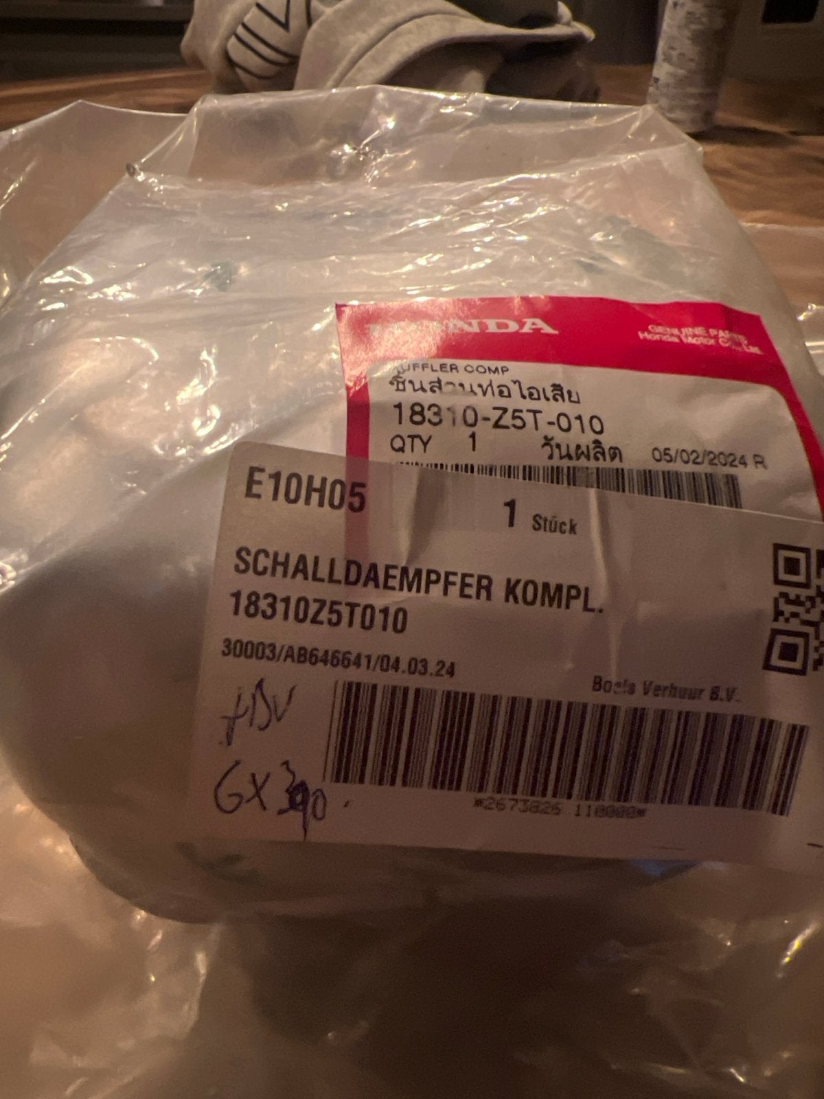 Nieuwe Honda uitlaatdemper voor GX390 motor, Ophalen of Verzenden, Nieuw, Benzinemotor, 1800 rpm of meer