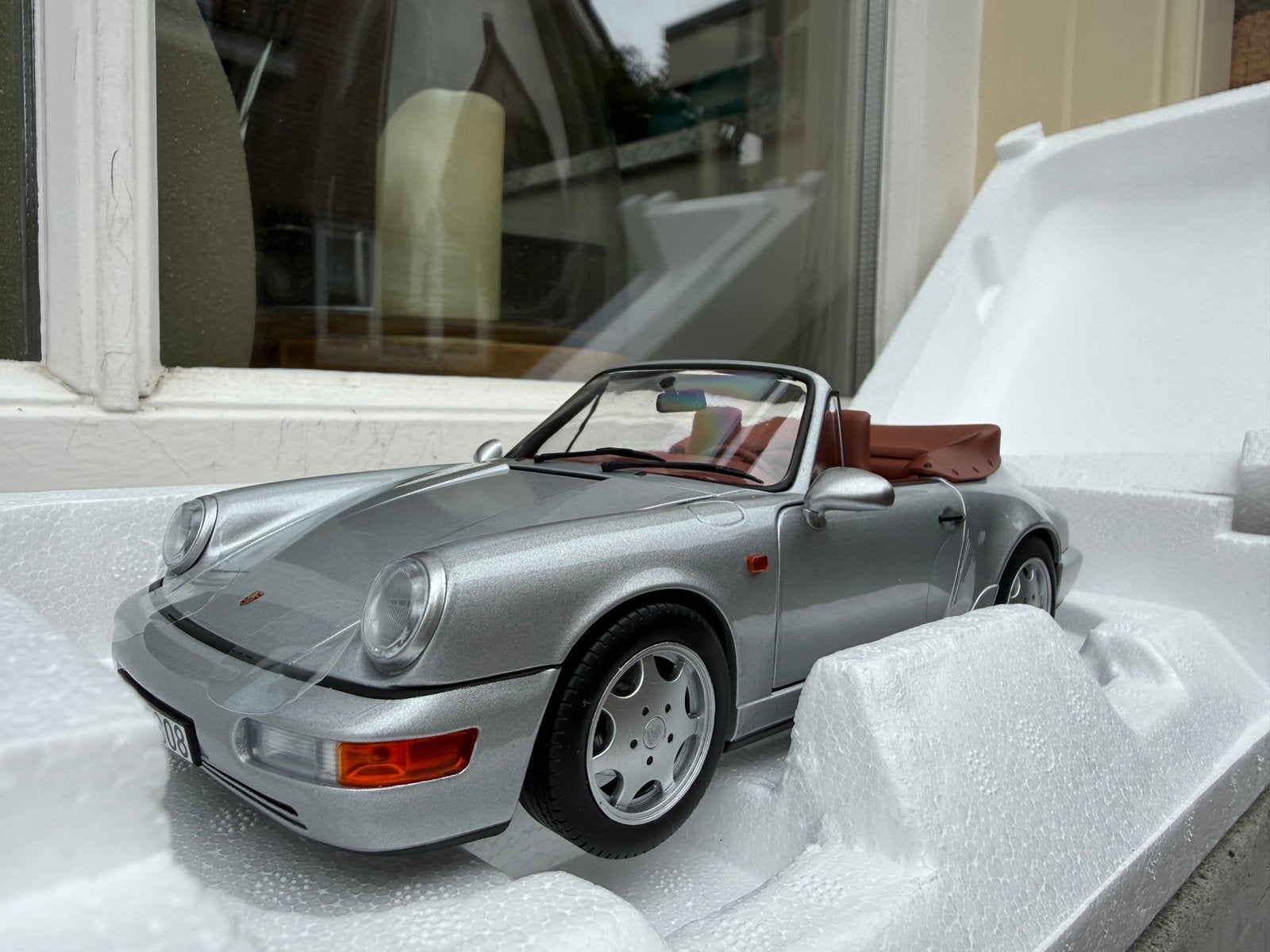 1:18 Porsche 911 964 Carrera 2 Cabrio zilver 1990 Norev, Hobby en Vrije tijd, Auto, Norev, 70-72 Av. de Bohlen, Vaulx-en-Velin, 69120, France