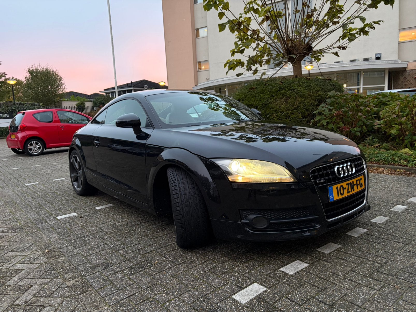 Audi TT 8J 3.2 V6 Coupe Quattro in goede staat !, Auto's, Automaat, TT, Beige, 3189 cc