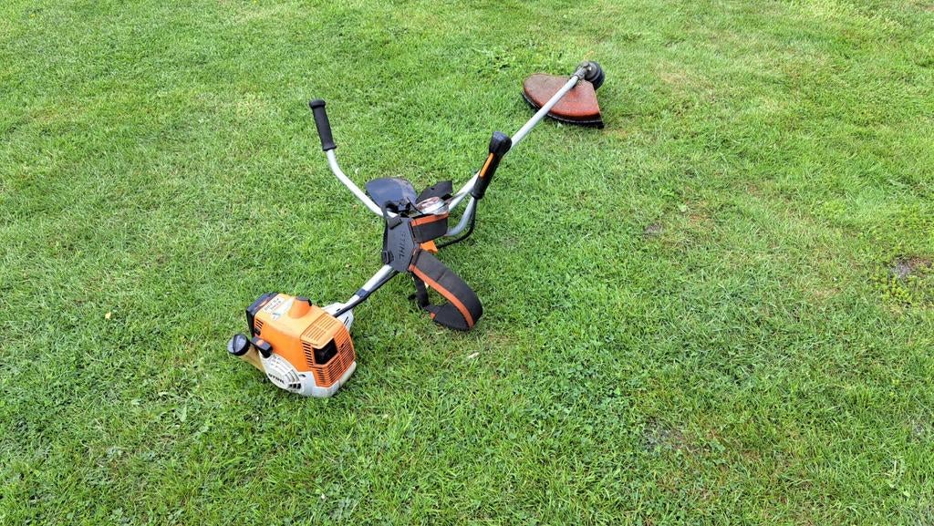 Stihl FS 200 Bosmaaier met draadkop en mes, Gebruikt, ????, 30 tot 50 cm, ????