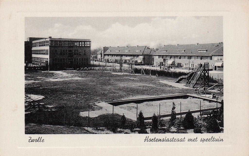 Zwolle - Hortensiastraat met speeltuin, Ophalen of Verzenden, 1940 tot 1960, Ongelopen, Overijssel