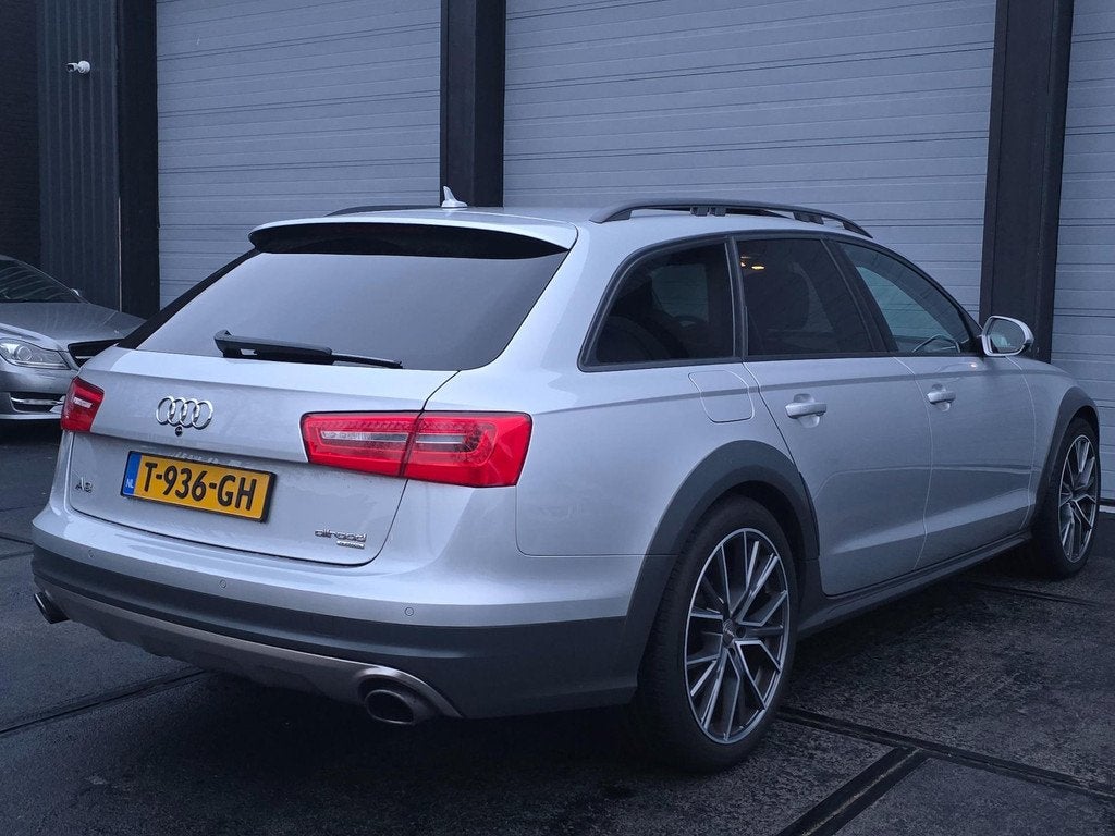 Audi A6 Avant 3.0 TFSI quattro Sport Edition inclusief winte, Auto's, Automaat, Euro 5, Gebruikt, Zwart