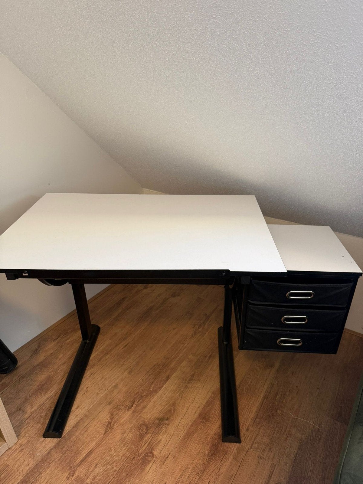 tekentafel/bureau, Ophalen, In hoogte verstelbaar, Gebruikt, Zwart