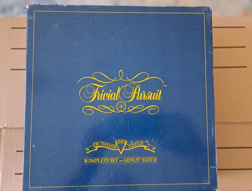 Trivial Pursuit Genus Editie en uitbreidingsets, Vijf spelers of meer, Ophalen of Verzenden, Zo goed als nieuw, Trivial Pursuit