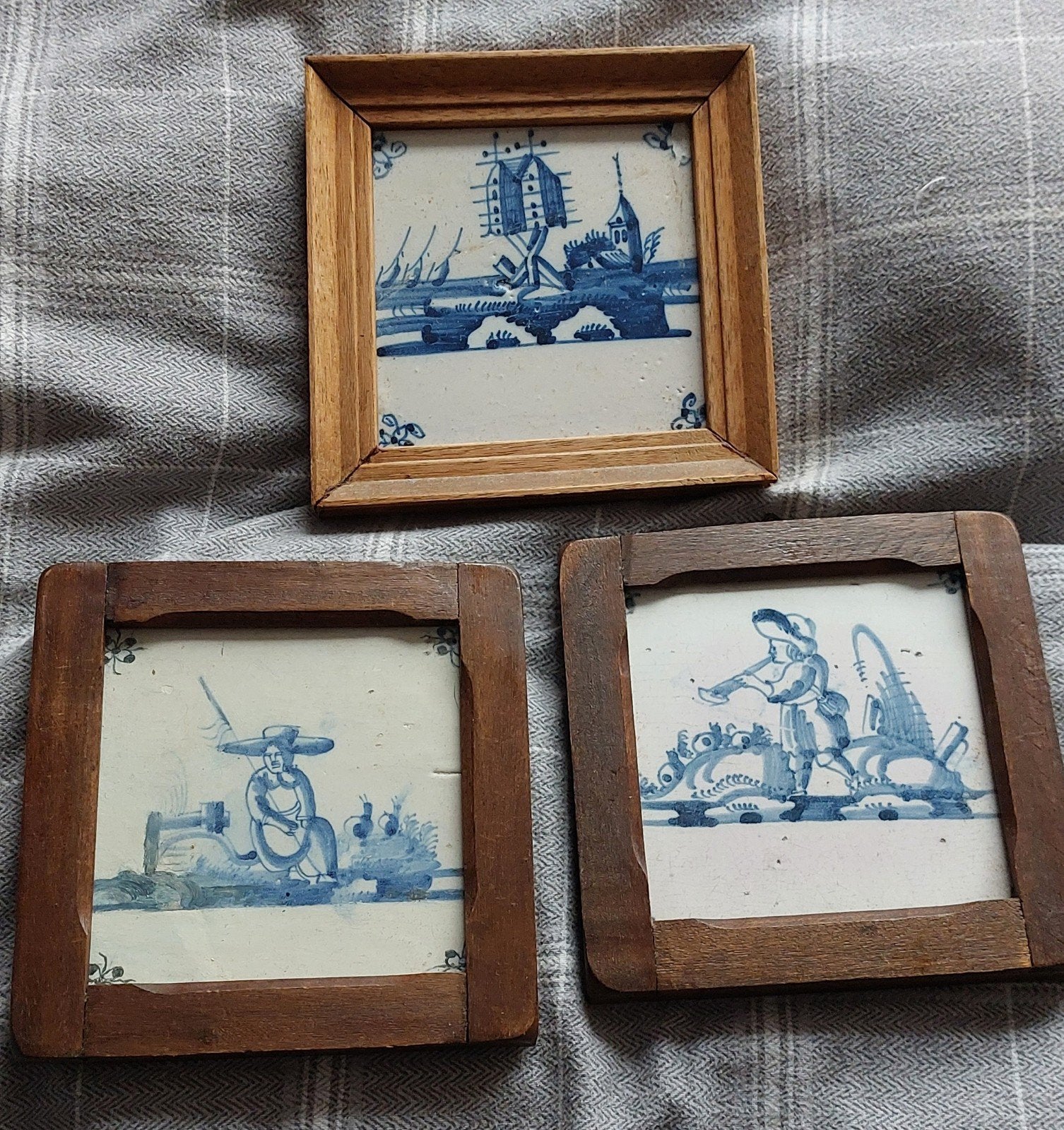 Set van 3 Delfts blauwe tegeltjes in houten lijst, Ophalen of Verzenden