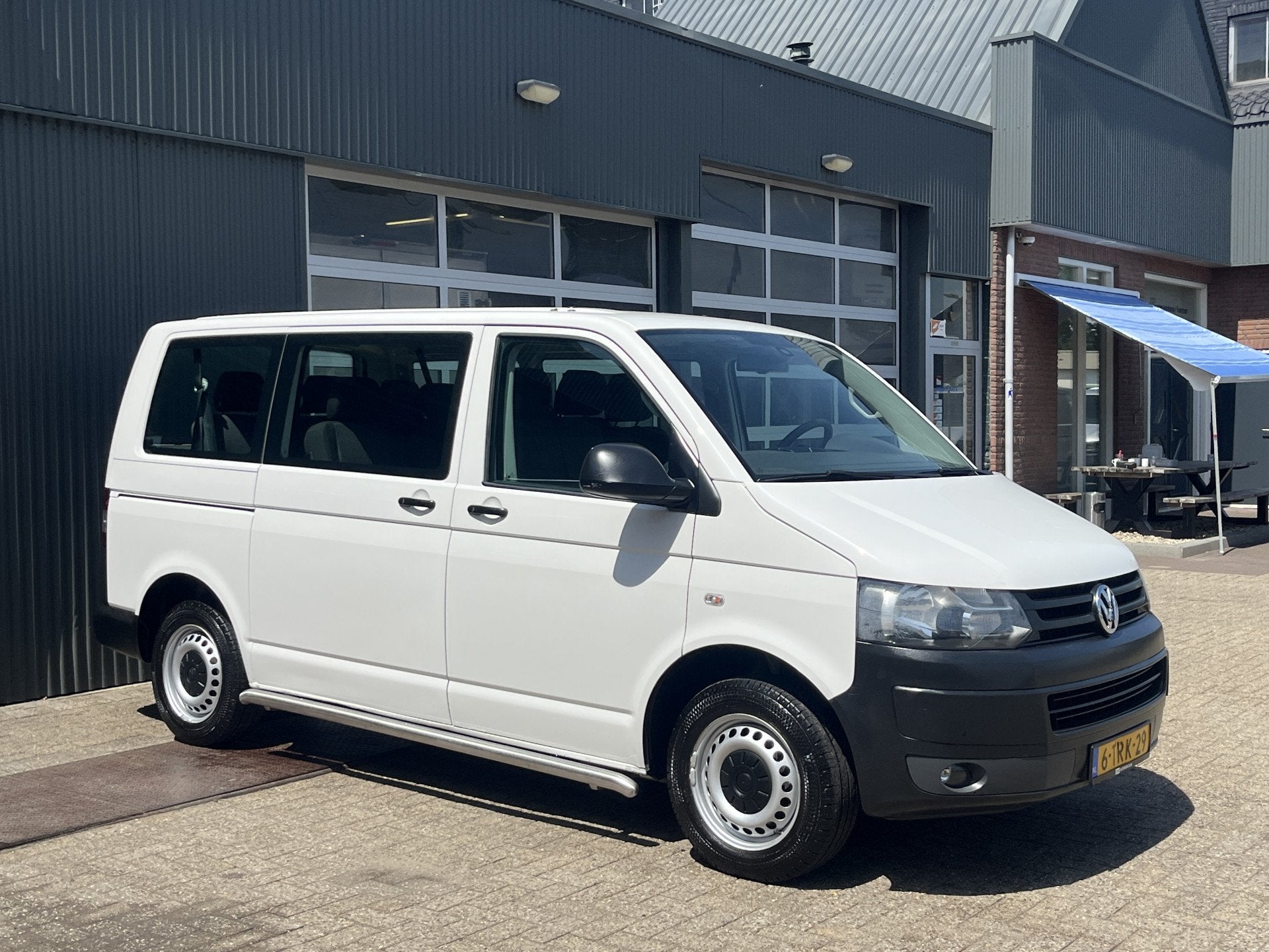 Volkswagen Transporter Kombi 2.0 TDI L1H1 9 zitplaatsen Airc, Euro 5, Stof, Gebruikt, Zwart