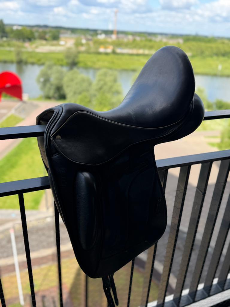 Custum icon-star 18 inch zadel zgan, Dieren en Toebehoren, Paarden en Pony's | Zadels, Ophalen of Verzenden, Zo goed als nieuw