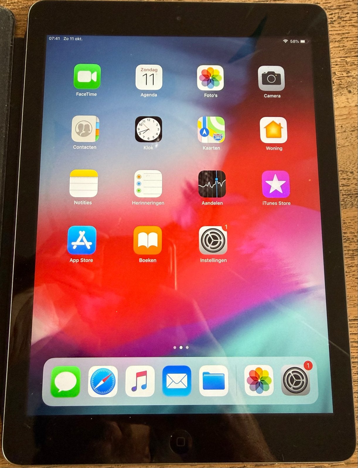 Apple iPad Air 16GB Wi-Fi, Computers en Software, Gebruikt, Apple iPad Air, Grijs, 16 GB