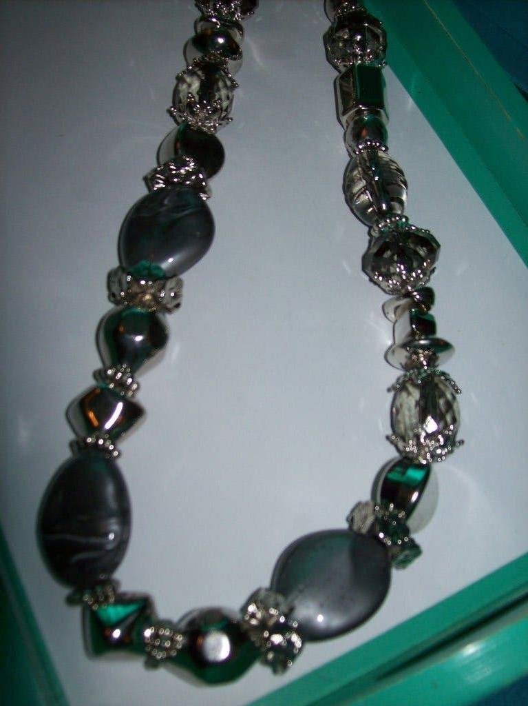 Ketting Mooie Grijs Zilvertinten Fraai Mooi Kralen model, Sieraden, Tassen en Uiterlijk, Kettingen, Verzenden, Nieuw, Grijs, Overige materialen