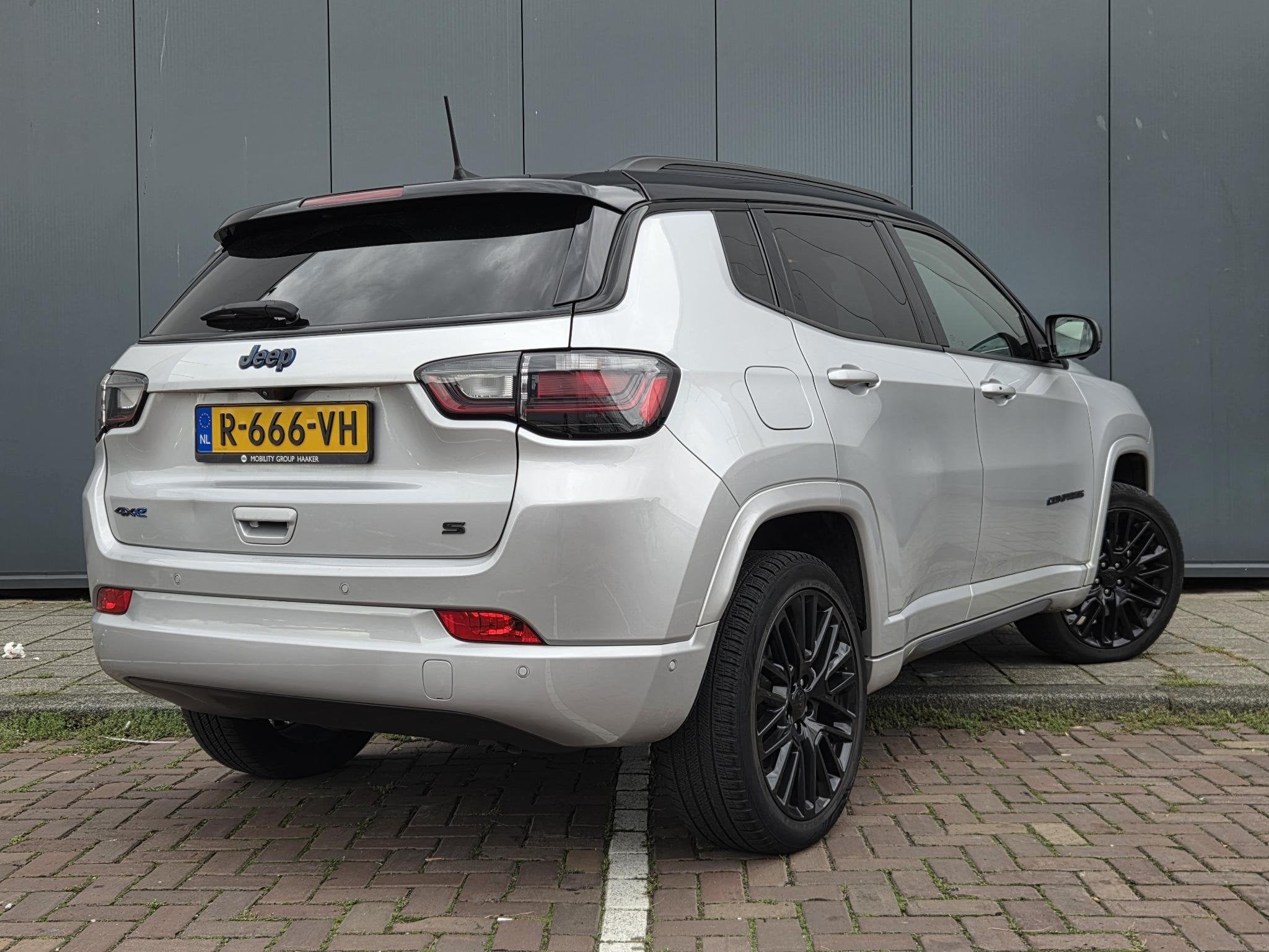 Jeep Compass 4xe PHEV Electric S 240 | Apple-Android | Schui, Auto's, Automaat, Dealer onderhouden, 1250 kg, 4 cilinders