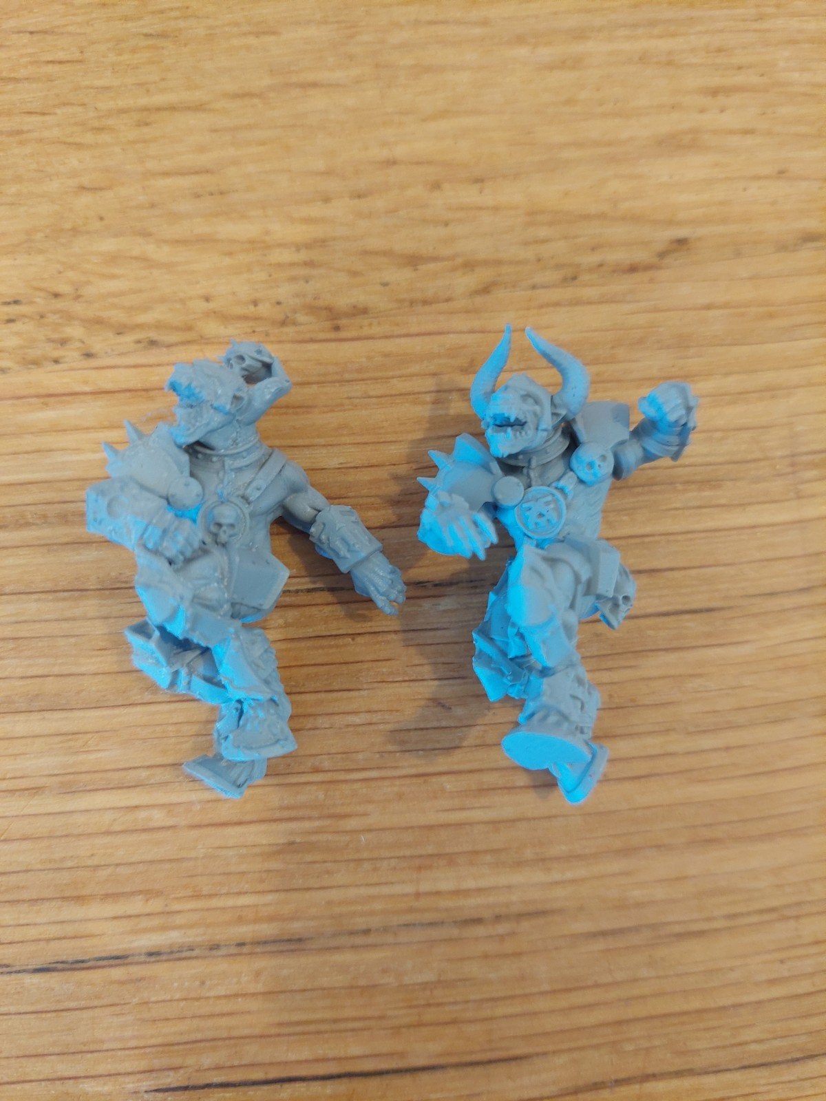 2 khorngors resin forge world blood bowl, Ophalen of Verzenden, Nieuw