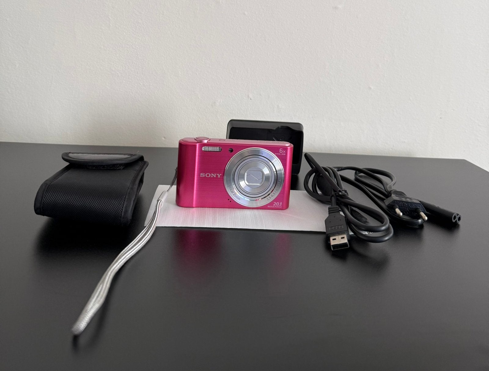 Sony cybershot dsc w810 roze zgan, Ophalen of Verzenden, Zo goed als nieuw, Sony, 8 keer of meer