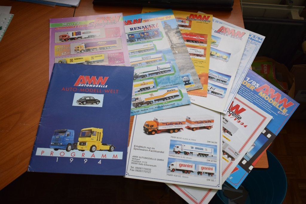 TE KOOP AMW BROCHURE EN FLYERS, Ophalen of Verzenden, Zo goed als nieuw, Bus of Vrachtwagen, AWM