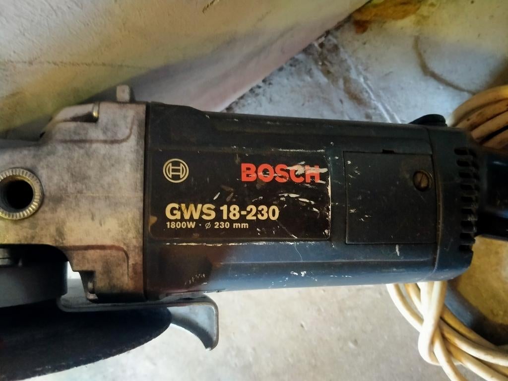 Bosch GWS 18-230 haakse slijper 1800W., Ophalen