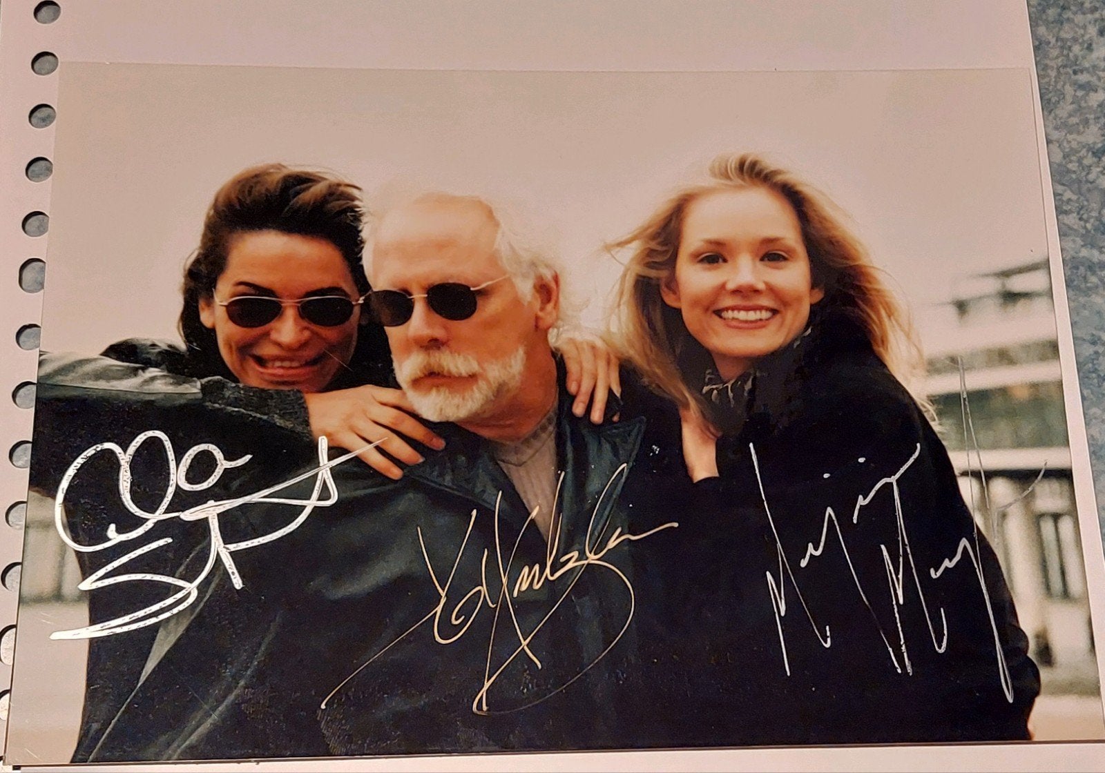 Handtekening J.G. Herzler Majorie Monaghan Clara Stansfield, Ophalen of Verzenden, Zo goed als nieuw, Foto of Kaart, Gesigneerd
