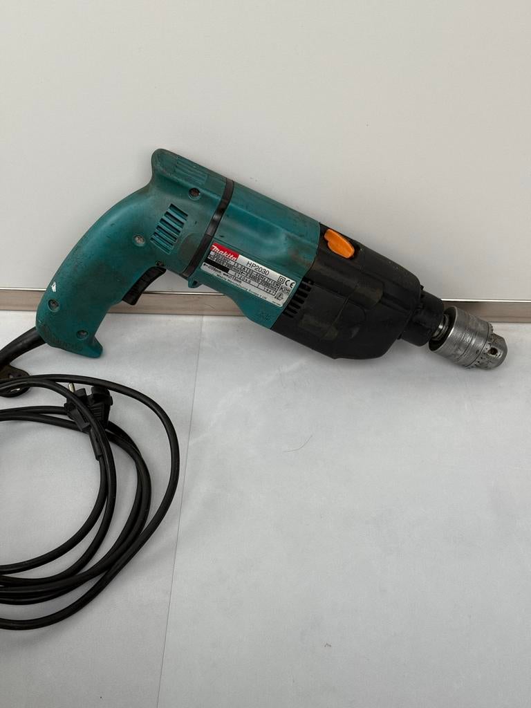 Makita HP2030 klopboormachine 710W, 600 watt of meer, Boor- en/of Breekhamer, Ophalen of Verzenden, Zo goed als nieuw