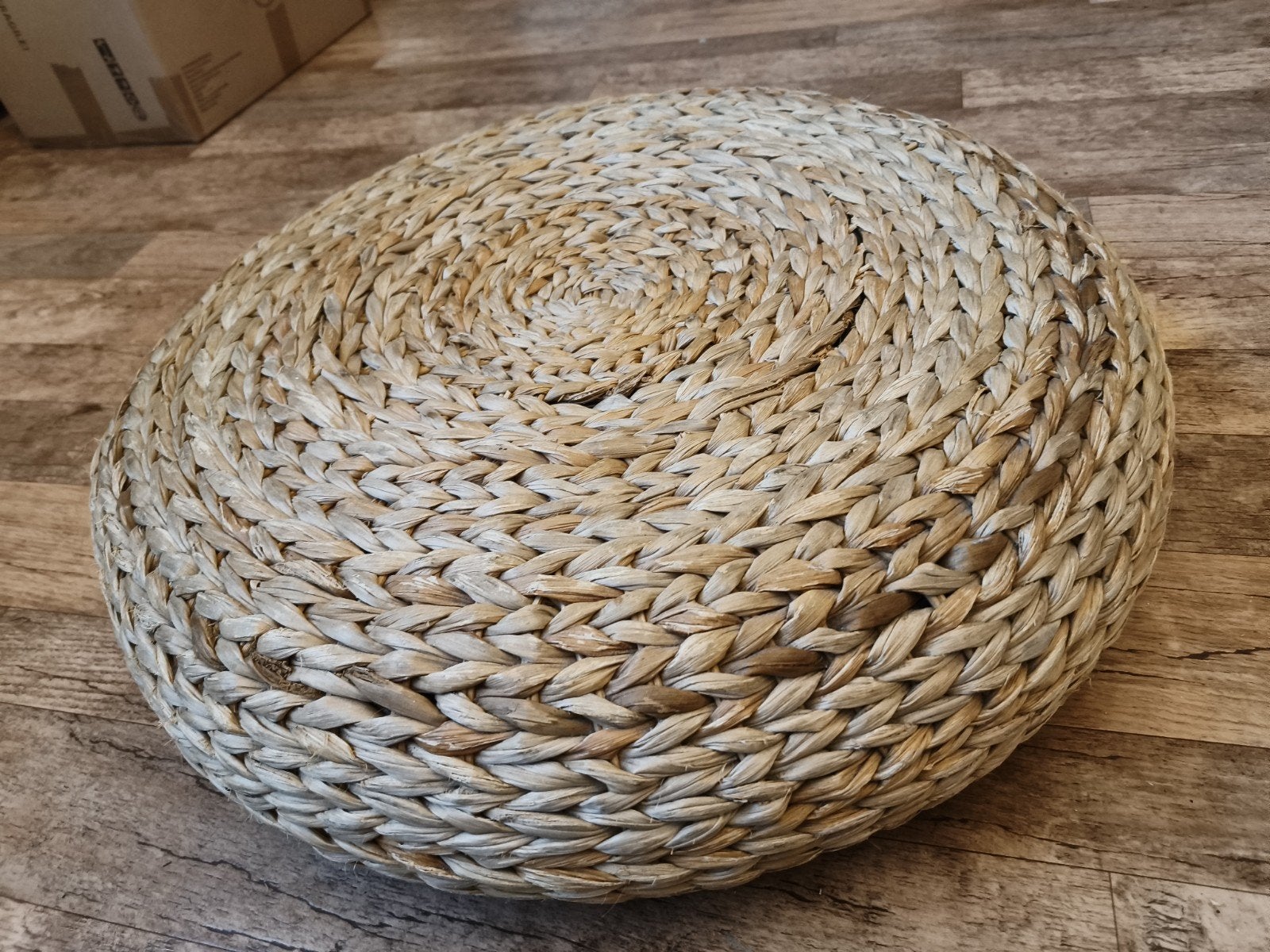 Ikea poef met eventueel H&M plaid, Ophalen, Riet of Rotan, Zo goed als nieuw, 50 tot 75 cm